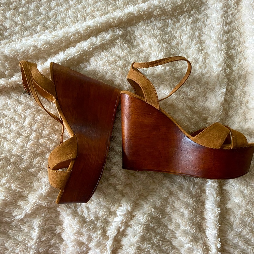 Platform/Wedges Sandals - Picture 4 of 6
